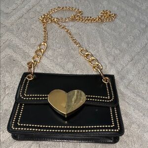 Black and Gold Crossbody Bag with Heart Chain